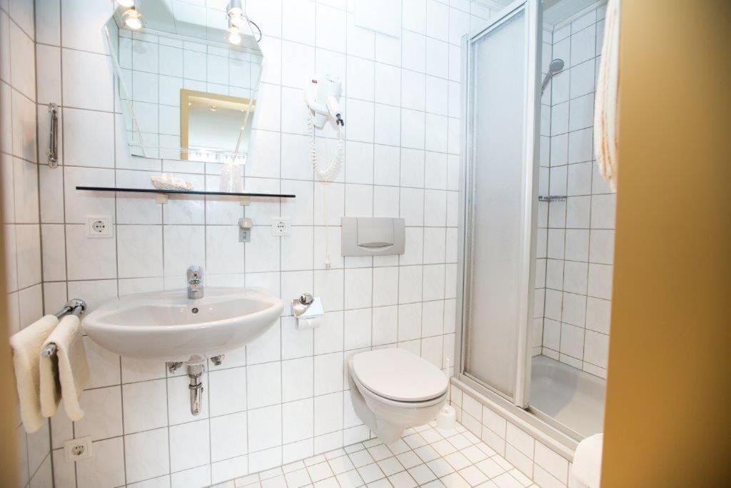 Hotel Pizzeria Venezia Sohren Ngoại thất bức ảnh
