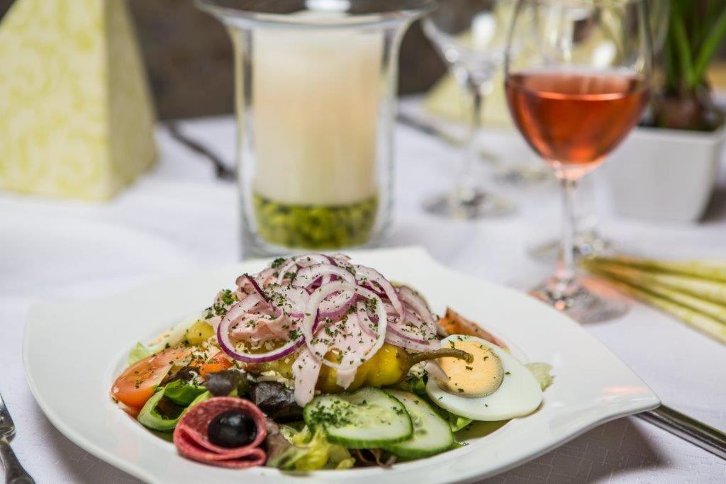 Hotel Pizzeria Venezia Sohren Ngoại thất bức ảnh